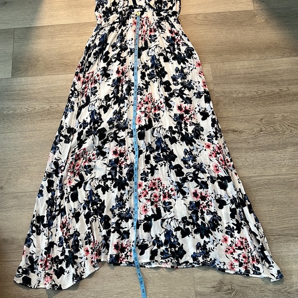 Gorgeous Maternity Sundress - M - Picture 11 of 13